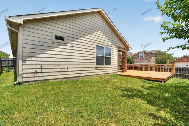 Foto del edificio - 2152 Ingrid Ln