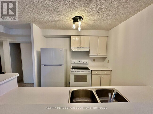 Photo du bâtiment - 10 Yonge St