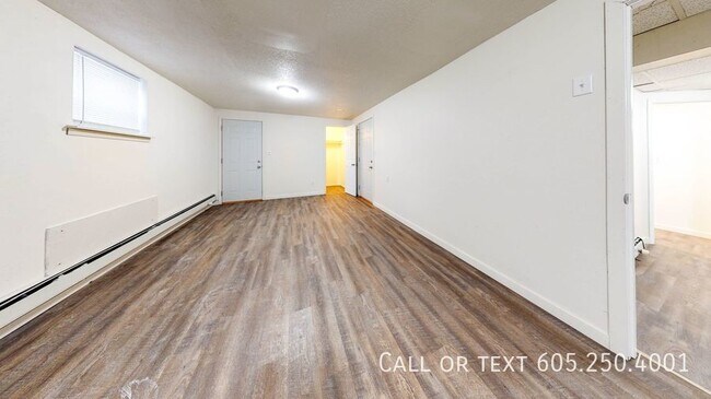 Foto del edificio - Modern 1 Bedroom Apartment in Historic Sio...