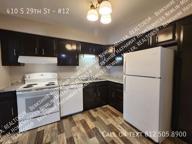 Foto del edificio - Large Townhome Apartment with 1 1/2 Baths ...