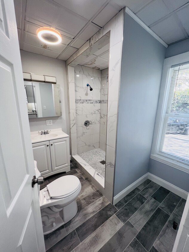 1st bathroom - 612 Mill St