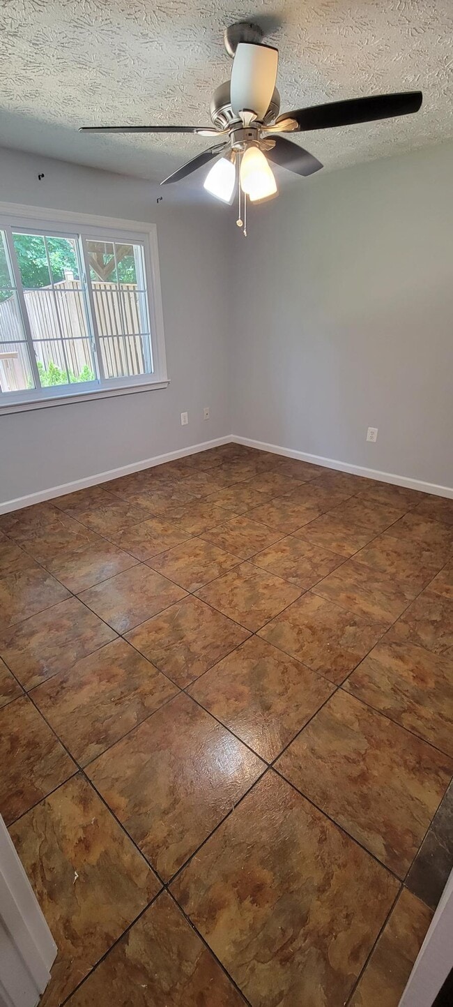 Building Photo - 8399 Fern Leaf Ct