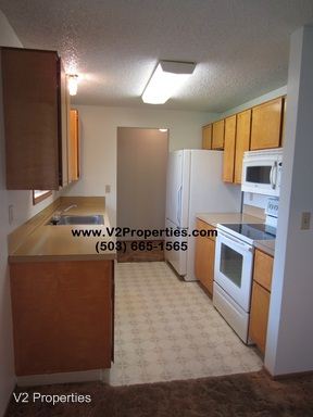 Building Photo - 14960 SE Caruthers Ct