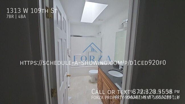 Building Photo - 1313 W 109th St