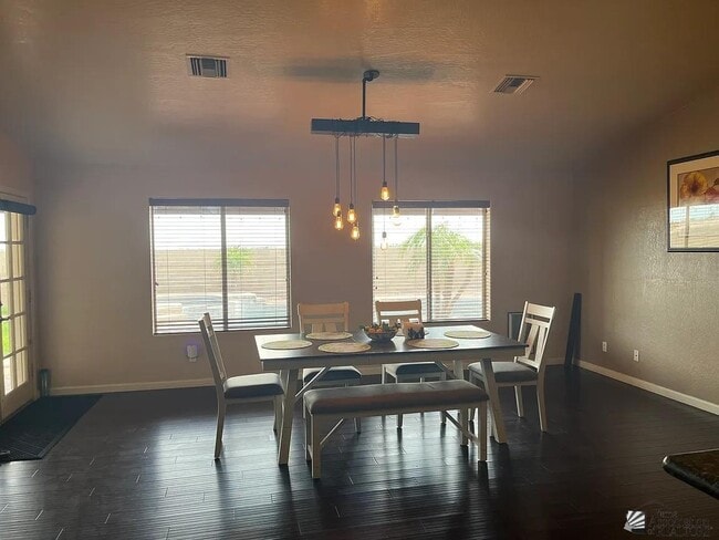 Foto del edificio - 3531 W 27th Ln