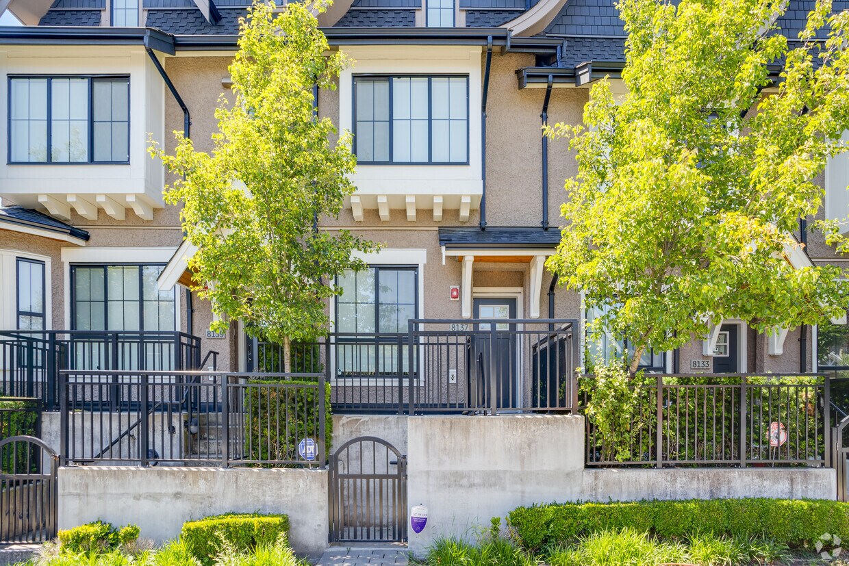 Photo du bâtiment - 8123 Shaughnessy St