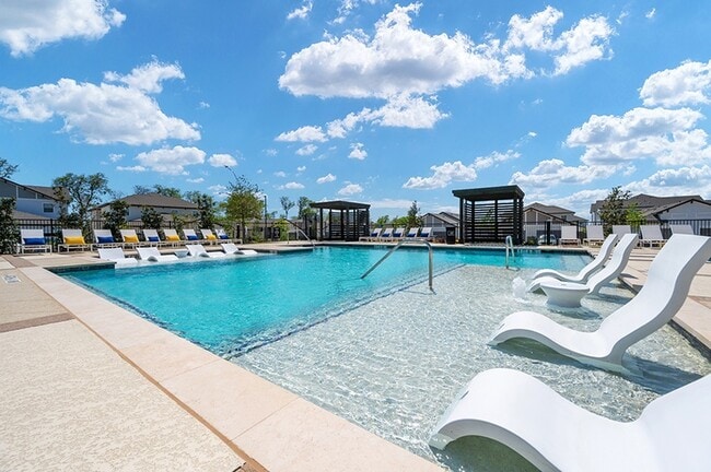 Building Photo - Luxe Prosper