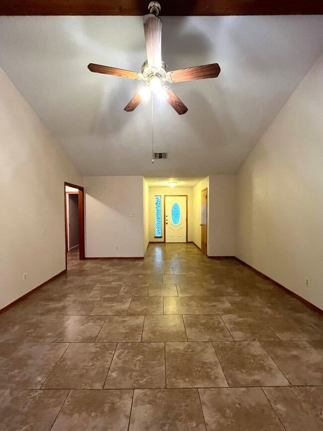 Foto del edificio - 917 Seminole Dr
