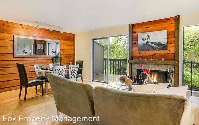 Building Photo - 2 br, 1.5 bath House - 1205 Bear Mountain ...
