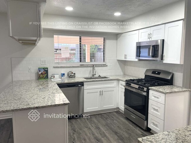 Foto del edificio - 7838 Sunny Ridge Dr