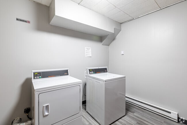 On-Site Laundry - Sumner House