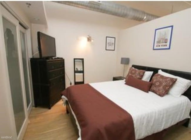 Building Photo - 2 br, 1 bath  - 728 Market St