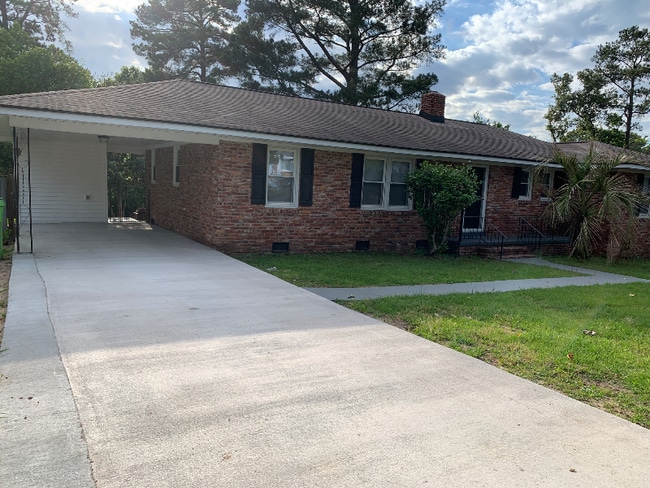 Building Photo - 1819 Morninghill Dr