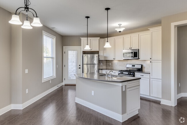 The Blackburn - Kitchen - The Ridges Of Cascade
