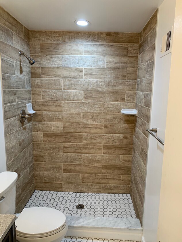 Foto principal - 1340 Pennsbury Blvd