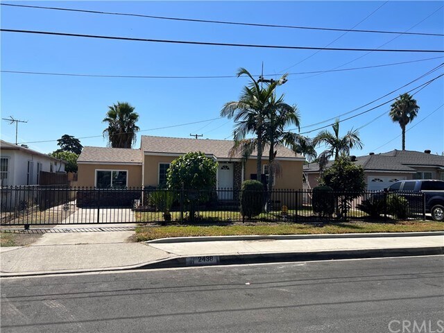 Foto del edificio - 2438 Cogswell Rd