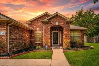 Building Photo - 5402 Rosehaven Ct