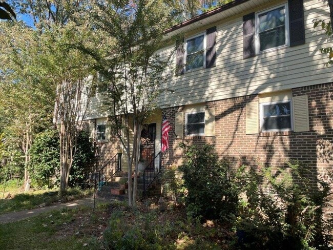 Building Photo - 2519 Hawksbury Ln