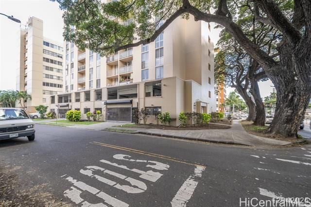 Building Photo - 1415 Punahou St