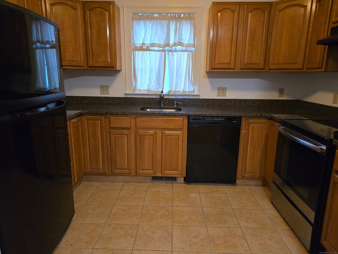 Foto principal - 37 Alden St