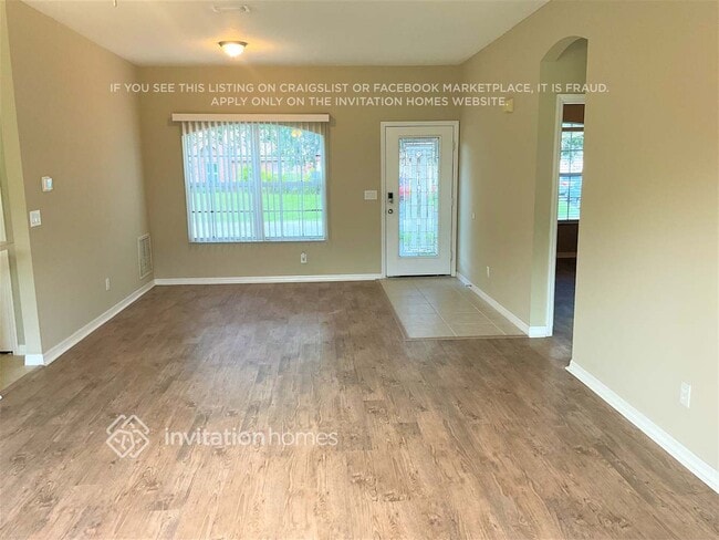 Building Photo - 1440 Kaslo Cir NW