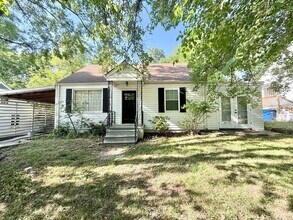 Building Photo - 242 Pecan Rd