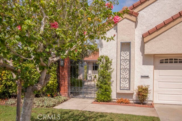 Building Photo - 5239 Elvira