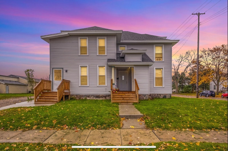 Primary Photo - 119 S Elm Ave