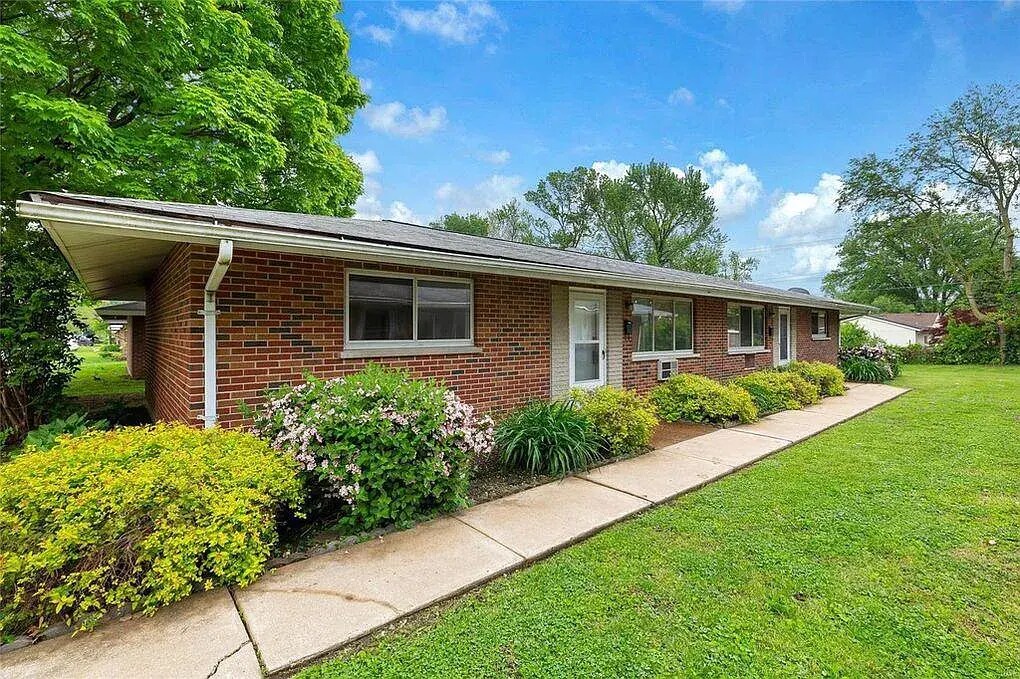 11262 Liana Ln, Saint Ann, MO 63074 Townhome Rentals in Saint Ann MO