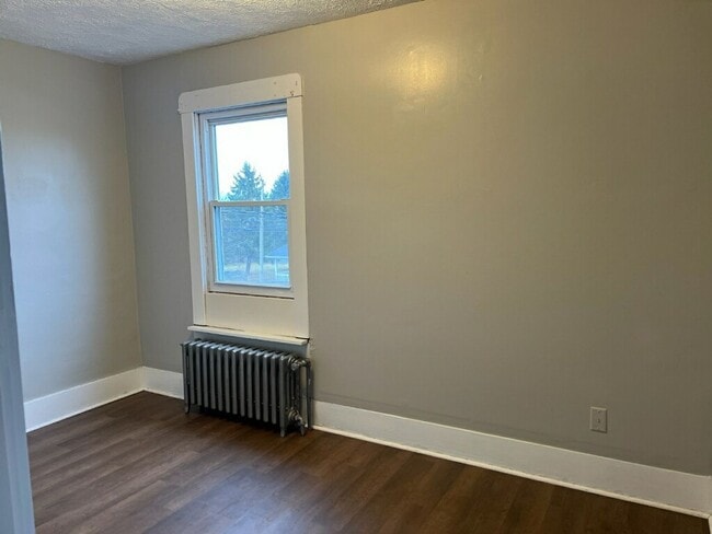 Building Photo - 2807 Spruce Ave