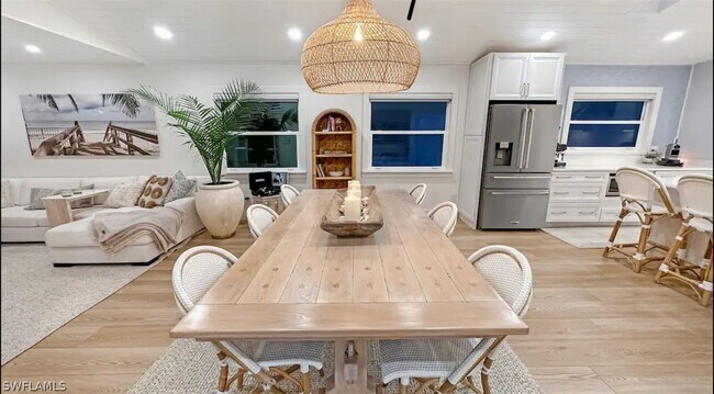 Building Photo - 763 102nd Ave N