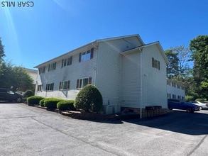 Building Photo - 722 E Oakmont Blvd
