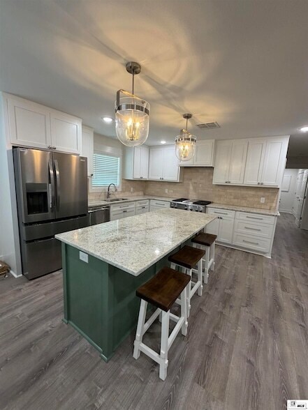 Foto del edificio - 204 Ashley Ave
