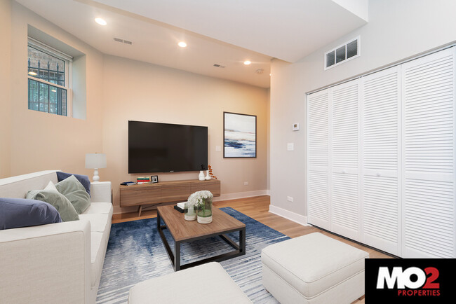 Foto del edificio - 3027 W Logan Blvd