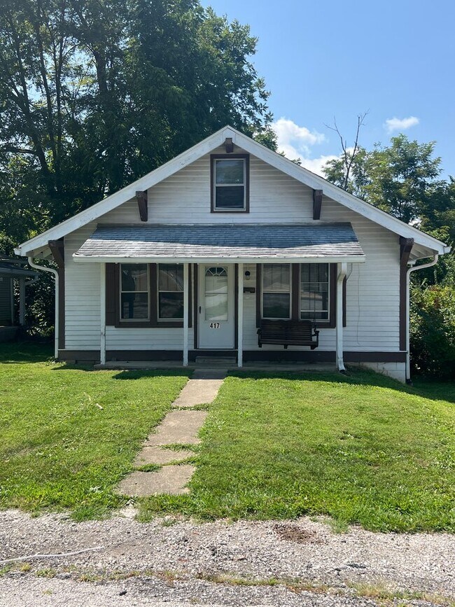 Building Photo - 4 BDRM Available August, 2026.  Monthly re...