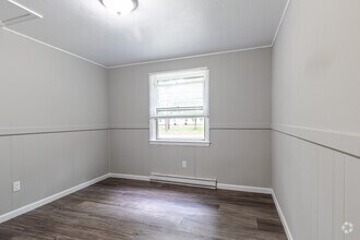 Renwood Apartments photo'