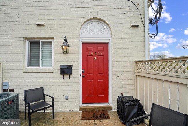 Building Photo - 1401 N Van Dorn St