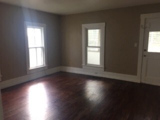Building Photo - Nice 3 Bedroom in Muscatine