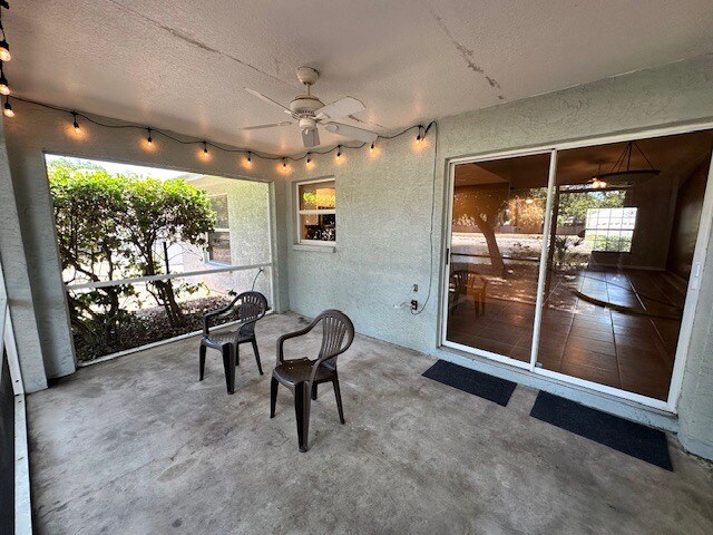Foto del edificio - 4675 Breezy Pines Blvd