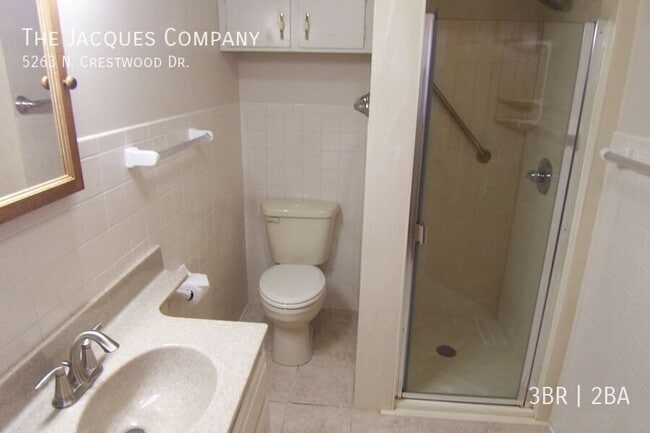 Foto del edificio - 5263 N Crestwood Dr