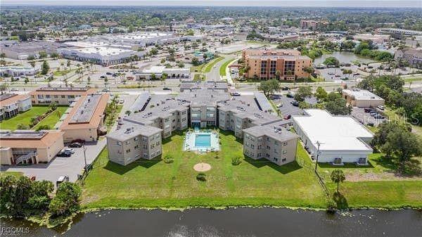 Foto del edificio - 3100 Harbor Blvd