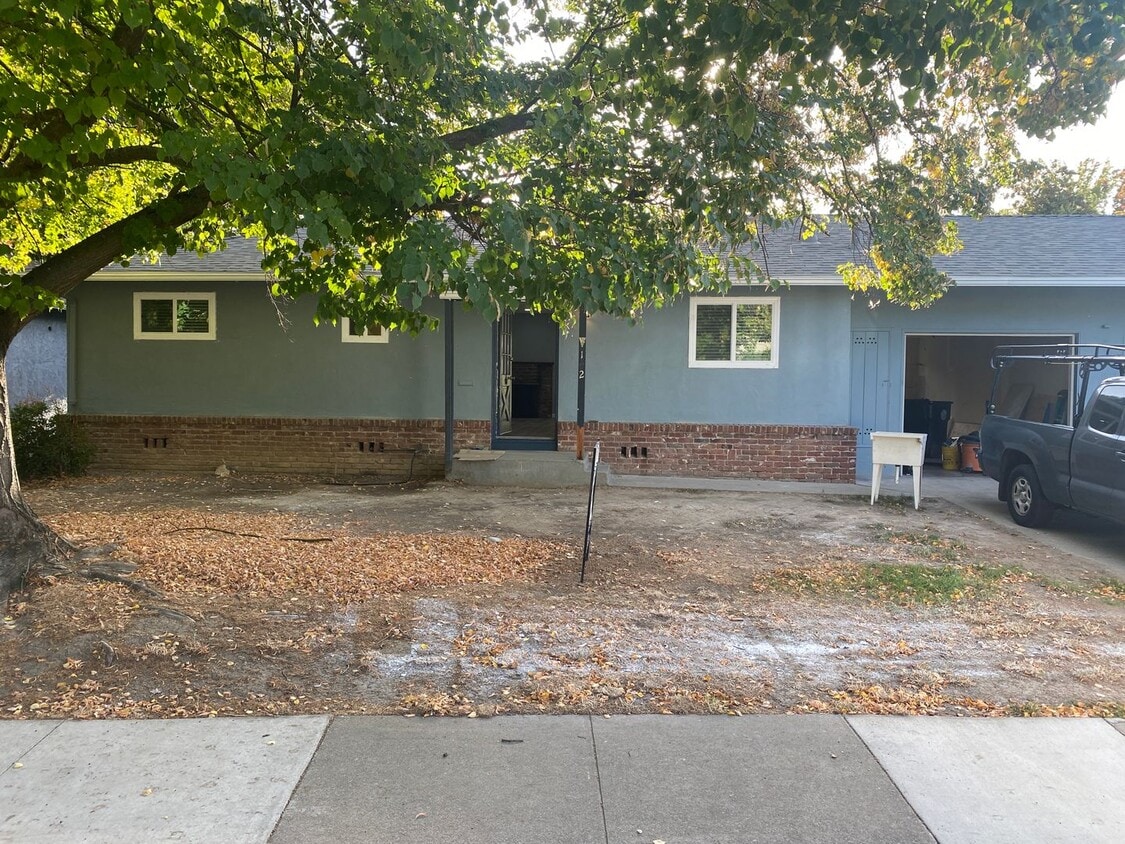 Baxter Ave 140-142 - Baxter Ave 140-142