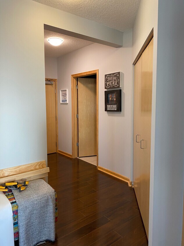 Foto principal - 7600 Lyndale Ave S