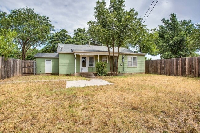 Building Photo - Pre Leasing for fall 2026! 2/1 in Tech Terrace