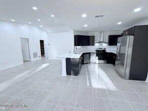 Building Photo - 2160 Rothbury Dr