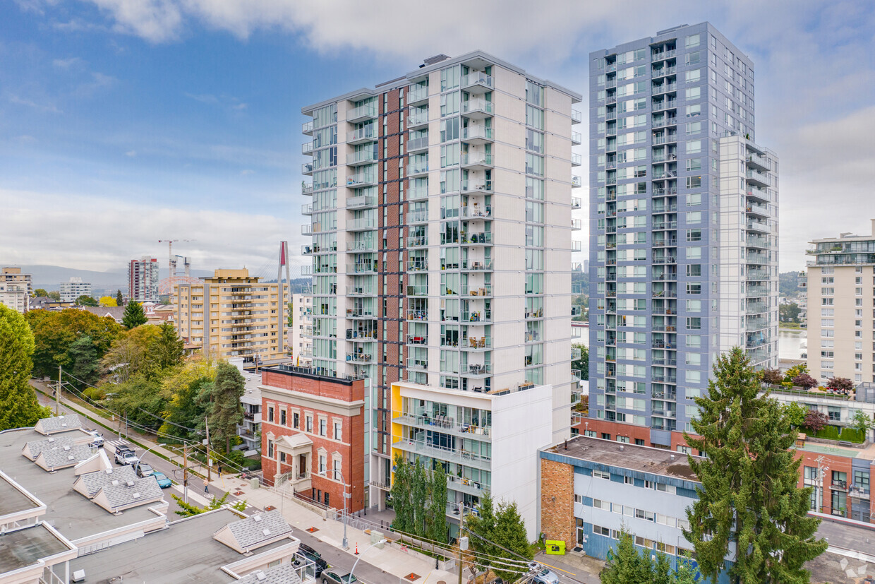 Primary Photo - The Beverly in New Westminster