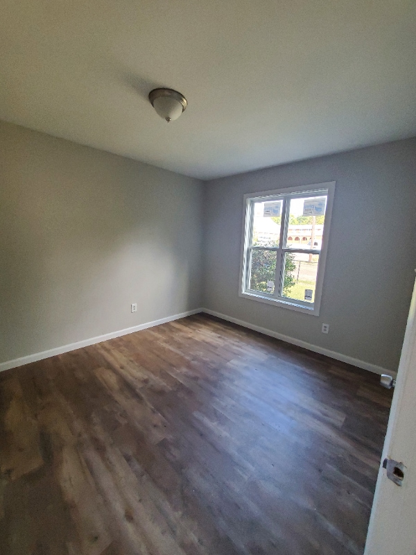 Photo - 605 E McLemore Ave Apartment