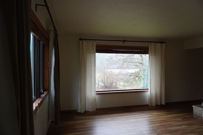 Foto del edificio - 5716 Alki Rd