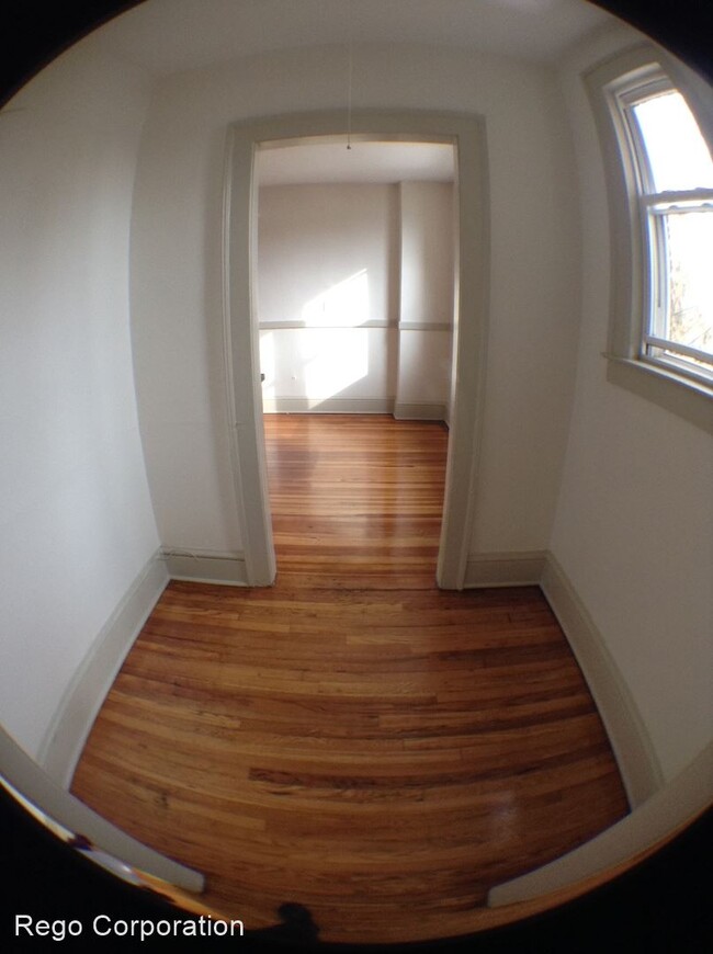 Foto del edificio - 808-812 Maple Ave