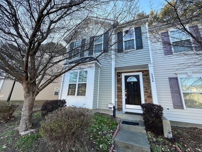 Building Photo - Stunning 3BD, 2.5BA Durham Townhome in a G...